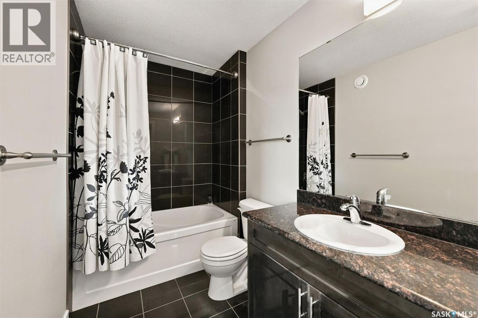 32 215 Hampton Green, Saskatoon, Saskatchewan  S7R 0G7 - Photo 20 - SK043830