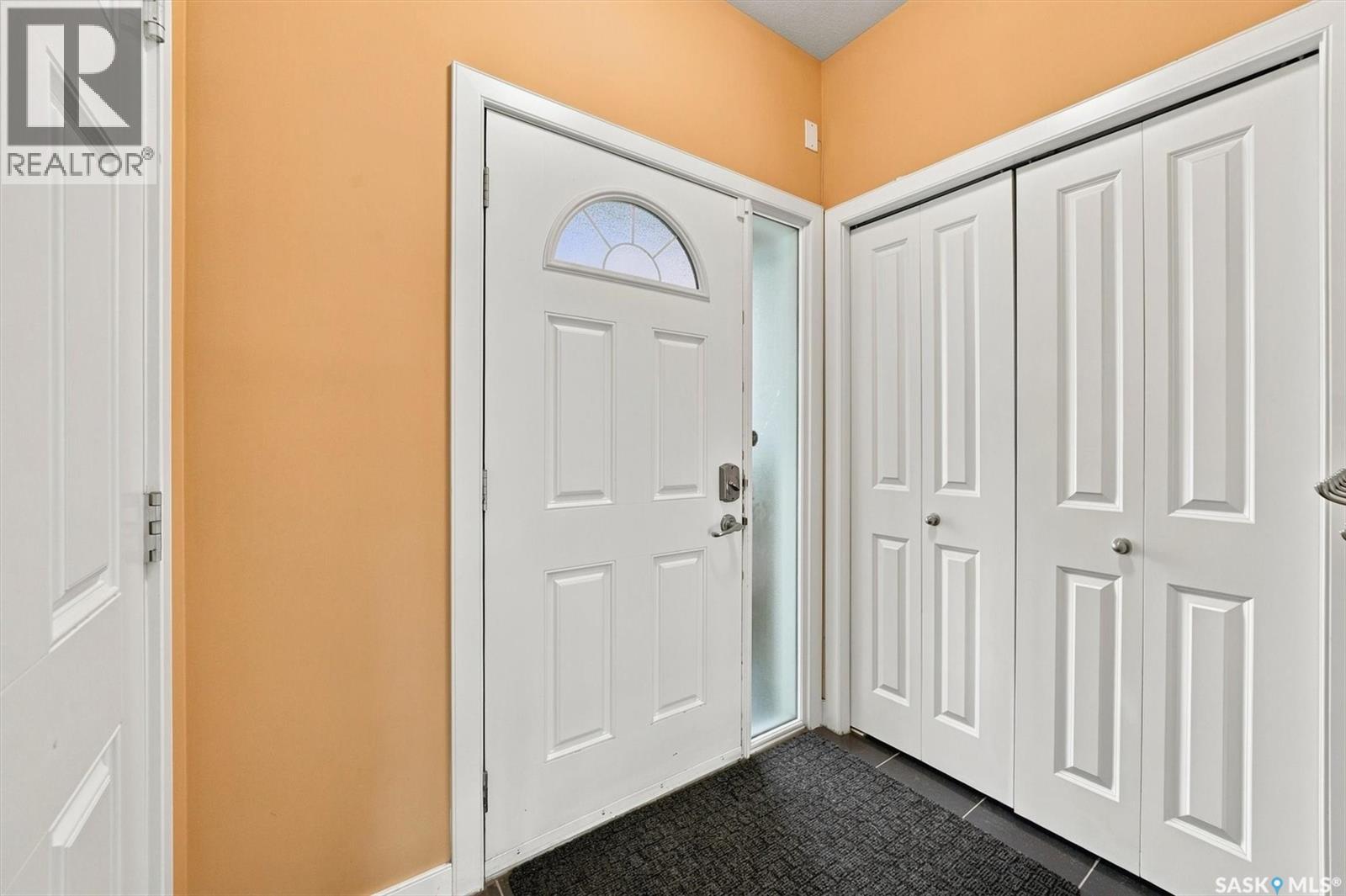 32 215 Hampton Green, Saskatoon, Saskatchewan  S7R 0G7 - Photo 4 - SK043830