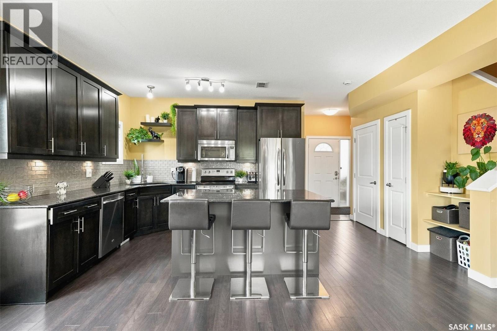 32 215 Hampton Green, Saskatoon, Saskatchewan  S7R 0G7 - Photo 5 - SK043830