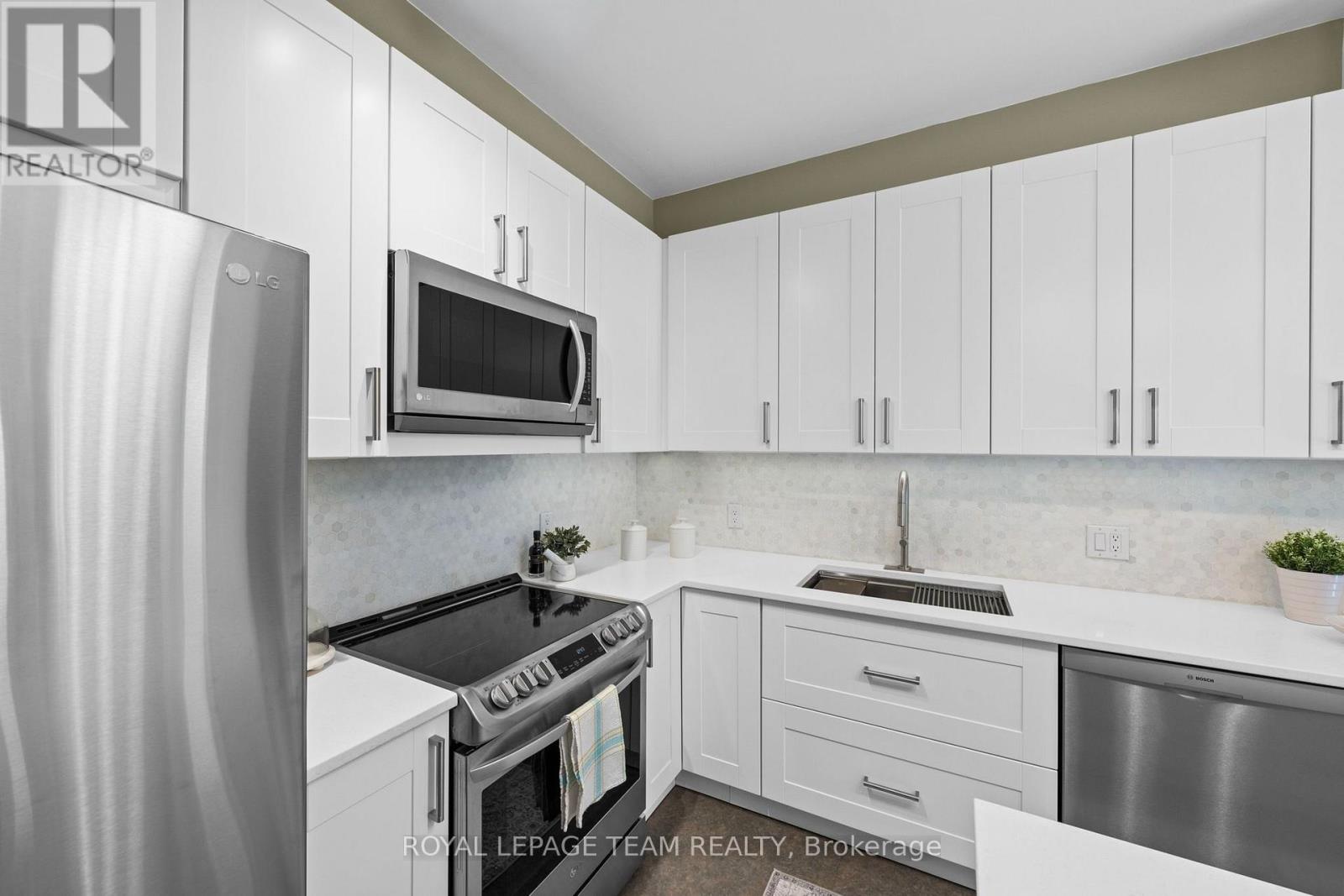 13 Keno Way, Ottawa, Ontario K2T 1H4 - Photo 13 - X13617244