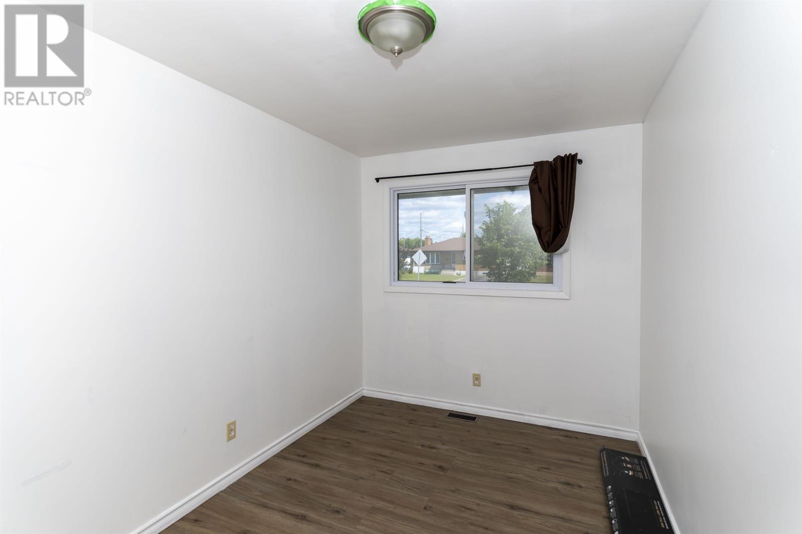 400 Victoria Ave W, Thunder Bay, Ontario  P7C 1G7 - Photo 21 - TB2602168