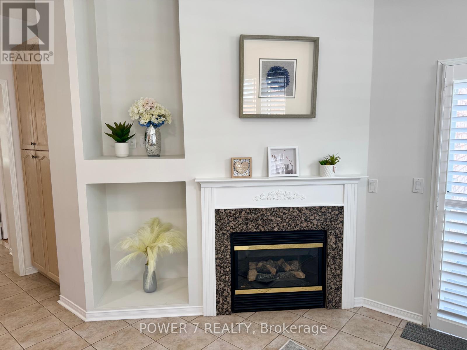 28 Cliveden Place, Markham (Berczy), Ontario  L6C 2S4 - Photo 14 - N13563056