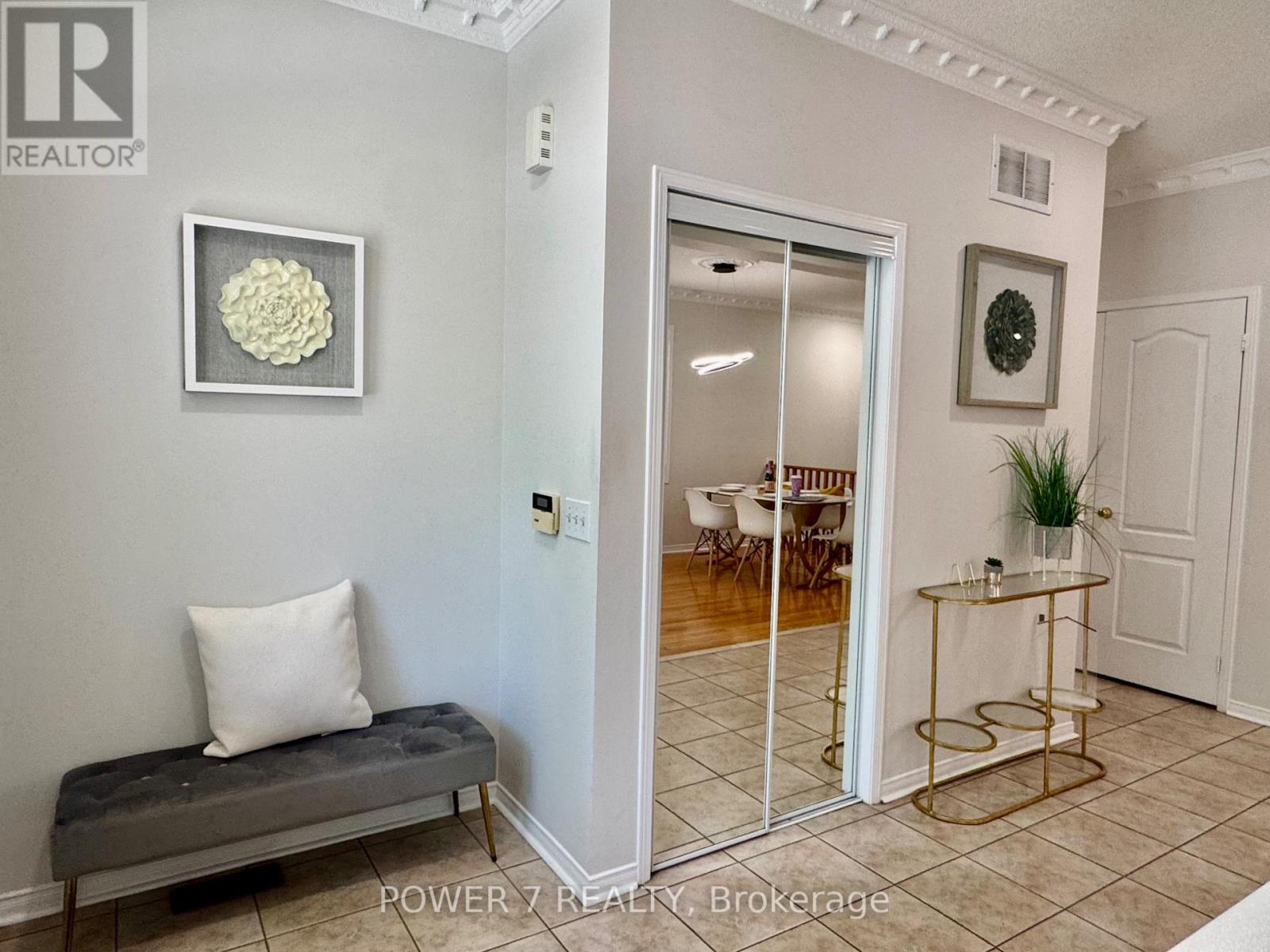 28 Cliveden Place, Markham (Berczy), Ontario  L6C 2S4 - Photo 4 - N13563056
