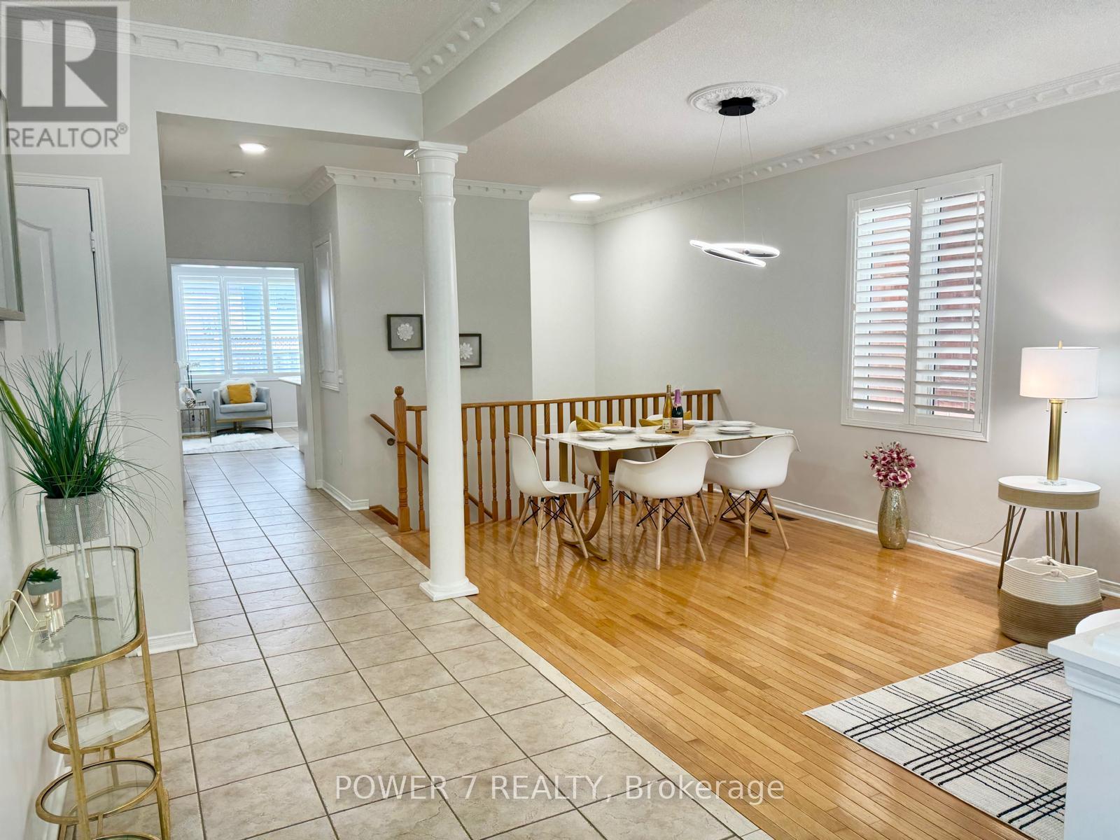28 Cliveden Place, Markham (Berczy), Ontario  L6C 2S4 - Photo 11 - N13563056