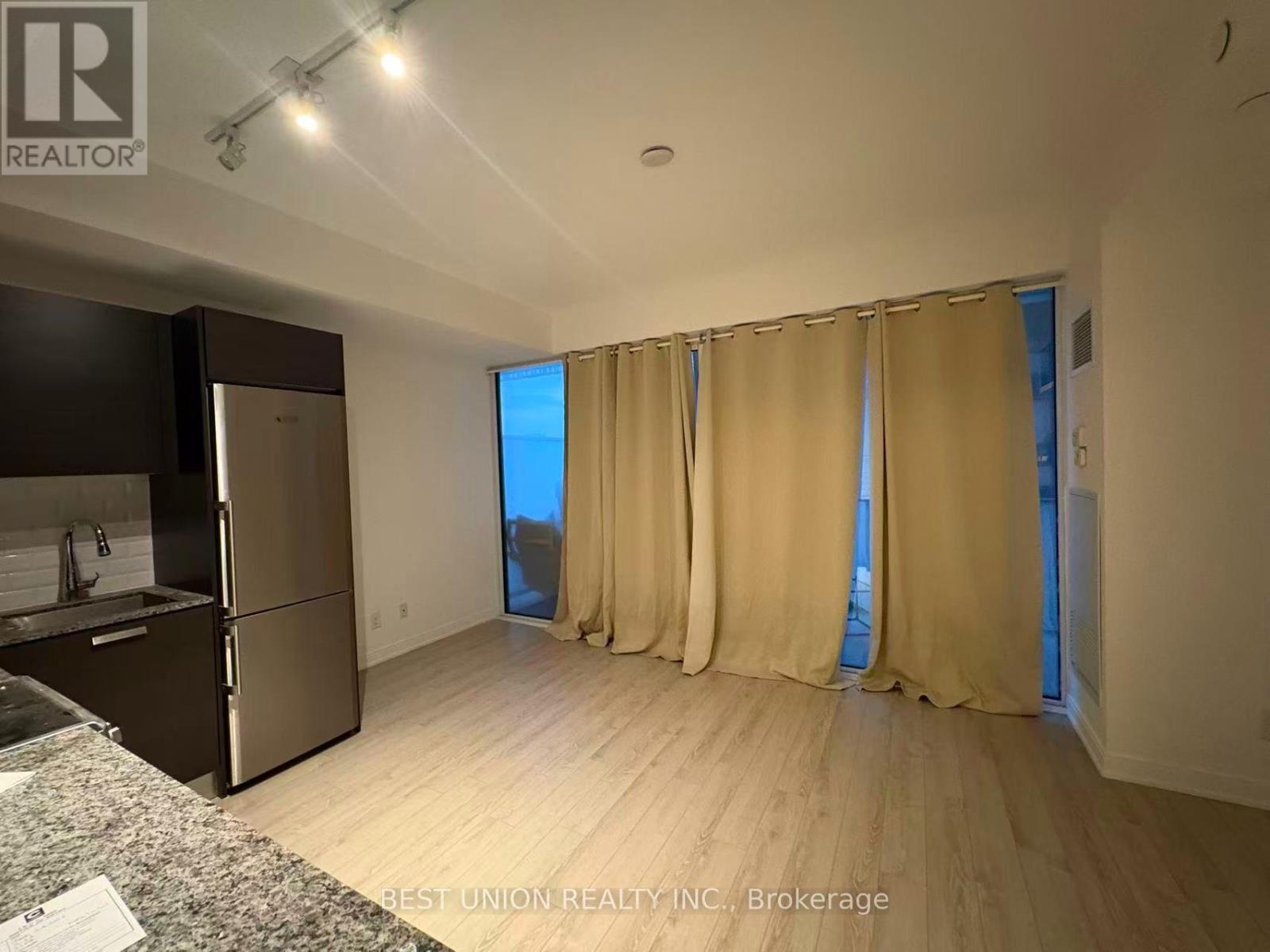 2106 - 42 Charles Street E, Toronto, Ontario  M4Y 0B7 - Photo 3 - C13617296