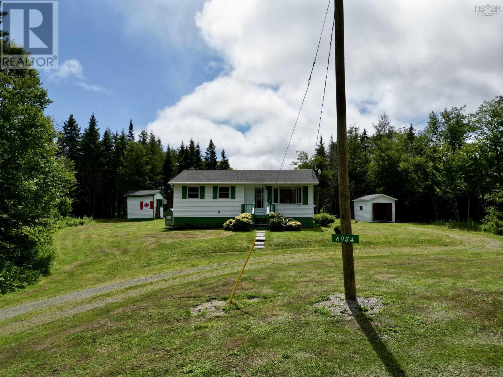 6954 Highway 327, French Road, Nova Scotia  B1K 2A6 - Photo 2 - 202618983