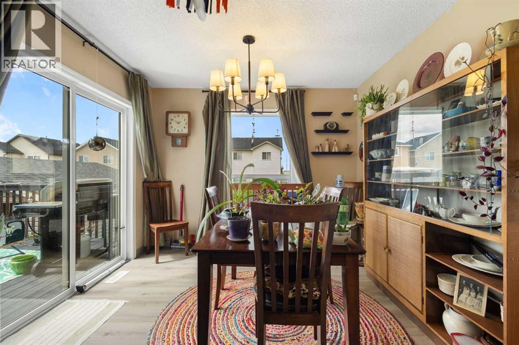 59 Saddlemont Road Ne, Calgary, Alberta  T3J 5E4 - Photo 4 - A2323574