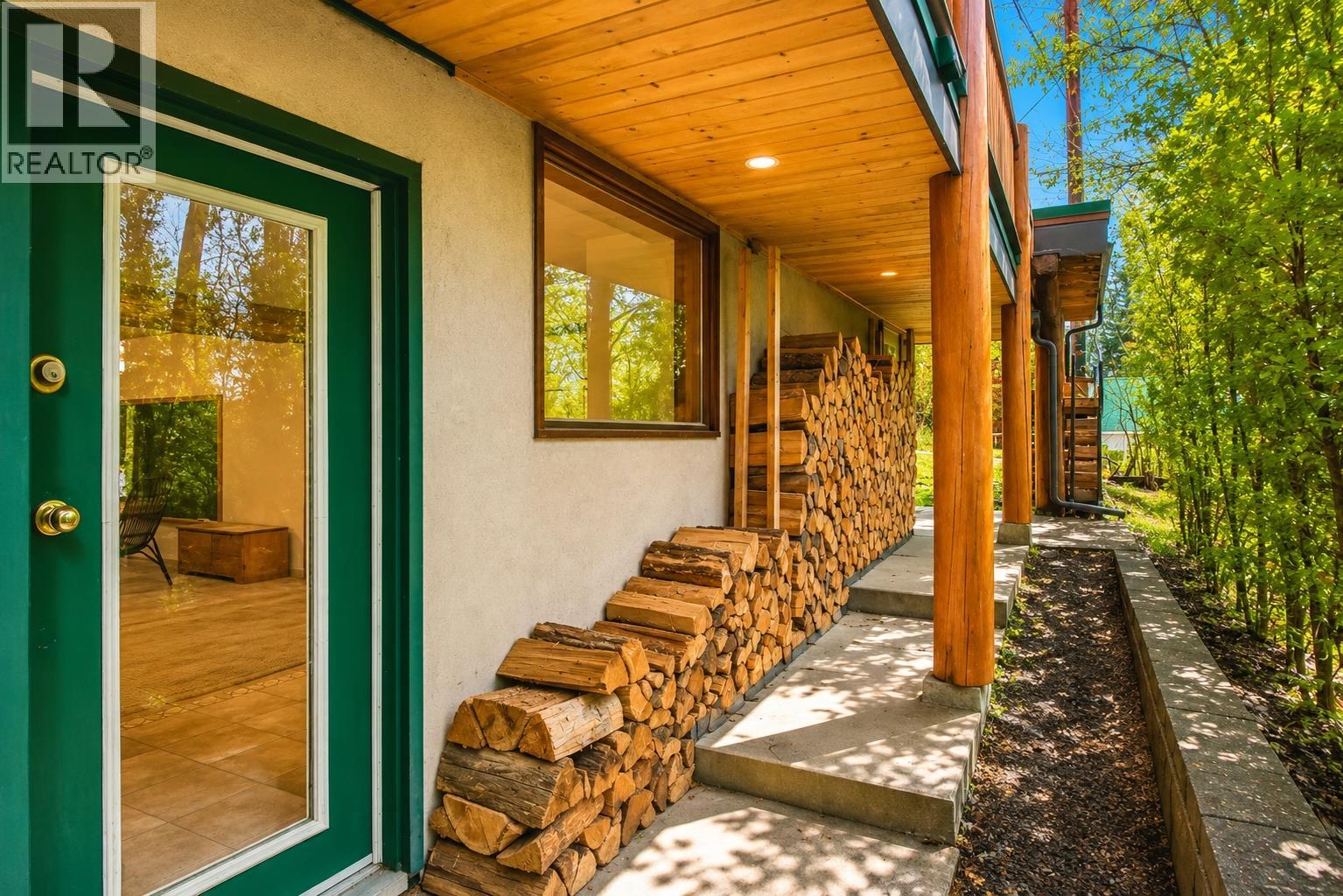 2266 Fifth Avenue, Rossland, British Columbia  V0G 1Y0 - Photo 62 - 10395675