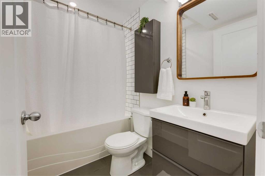 131 Thorncrest Road Nw, Calgary, Alberta  T2K 3B5 - Photo 30 - A2332054