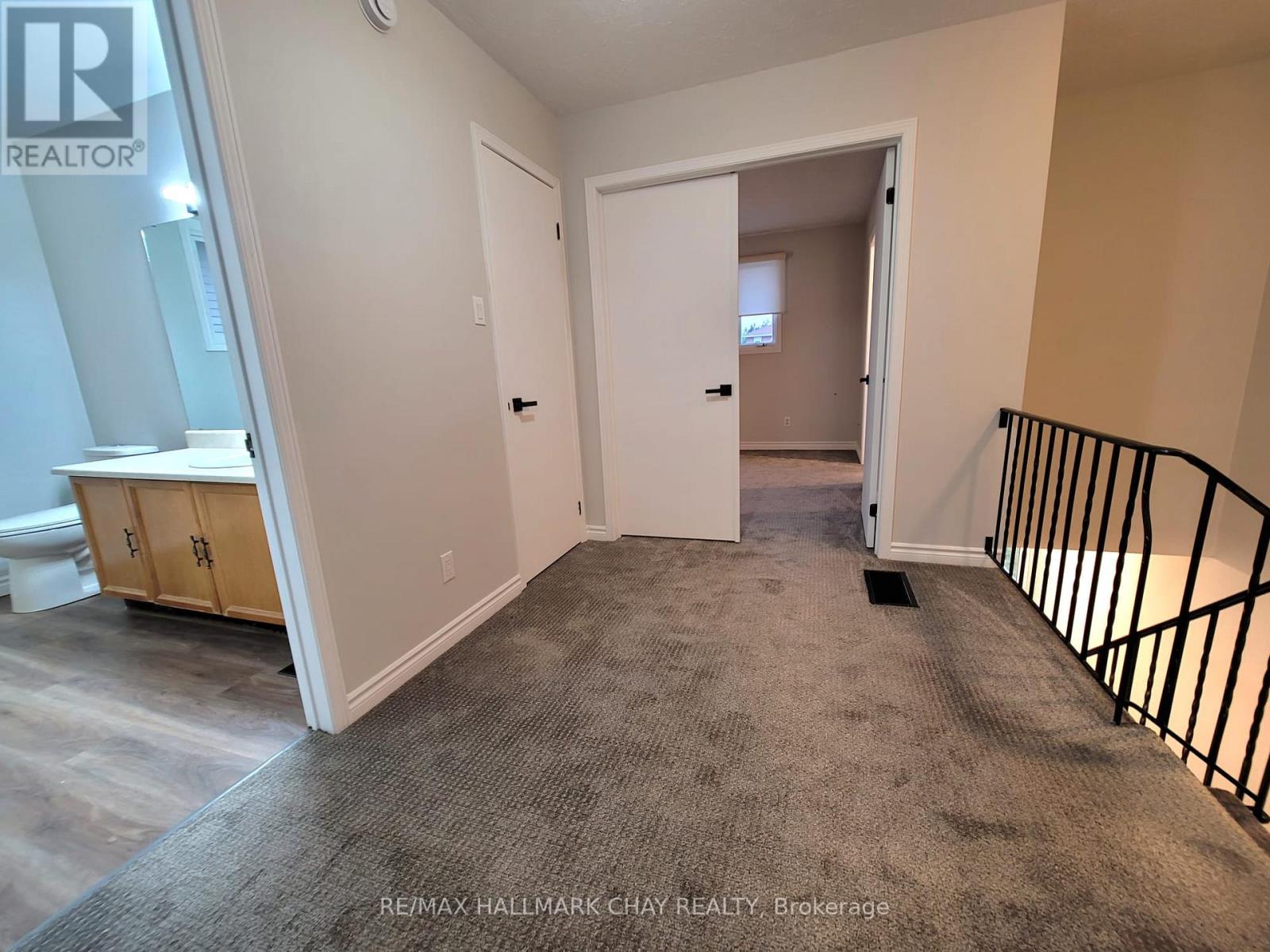 30 Orwell Crescent, Barrie, Ontario  L4N 6M6 - Photo 10 - S13617246