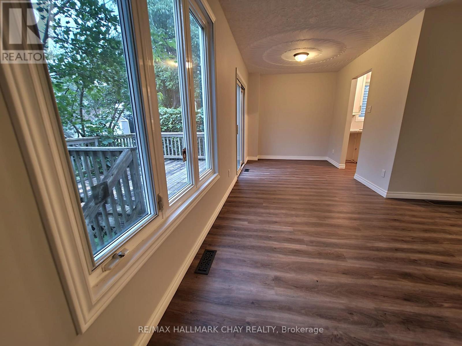 30 Orwell Crescent, Barrie, Ontario  L4N 6M6 - Photo 8 - S13617246