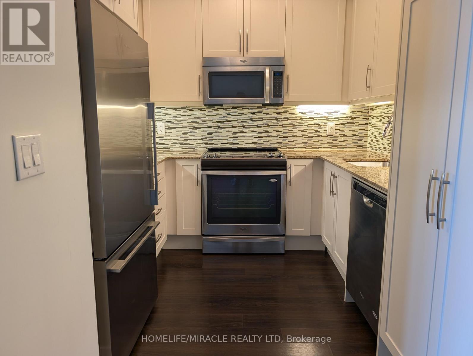 428 - 2 Old Mill Drive, Toronto, Ontario  M6S 0A2 - Photo 10 - W13617256