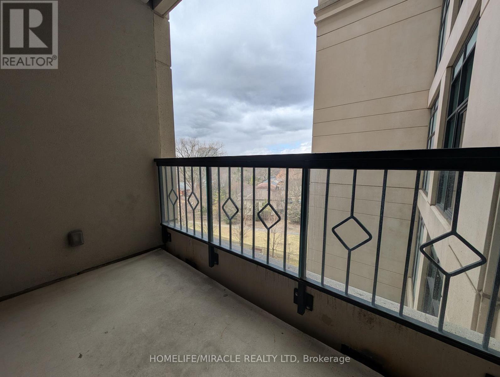 428 - 2 Old Mill Drive, Toronto, Ontario  M6S 0A2 - Photo 15 - W13617256