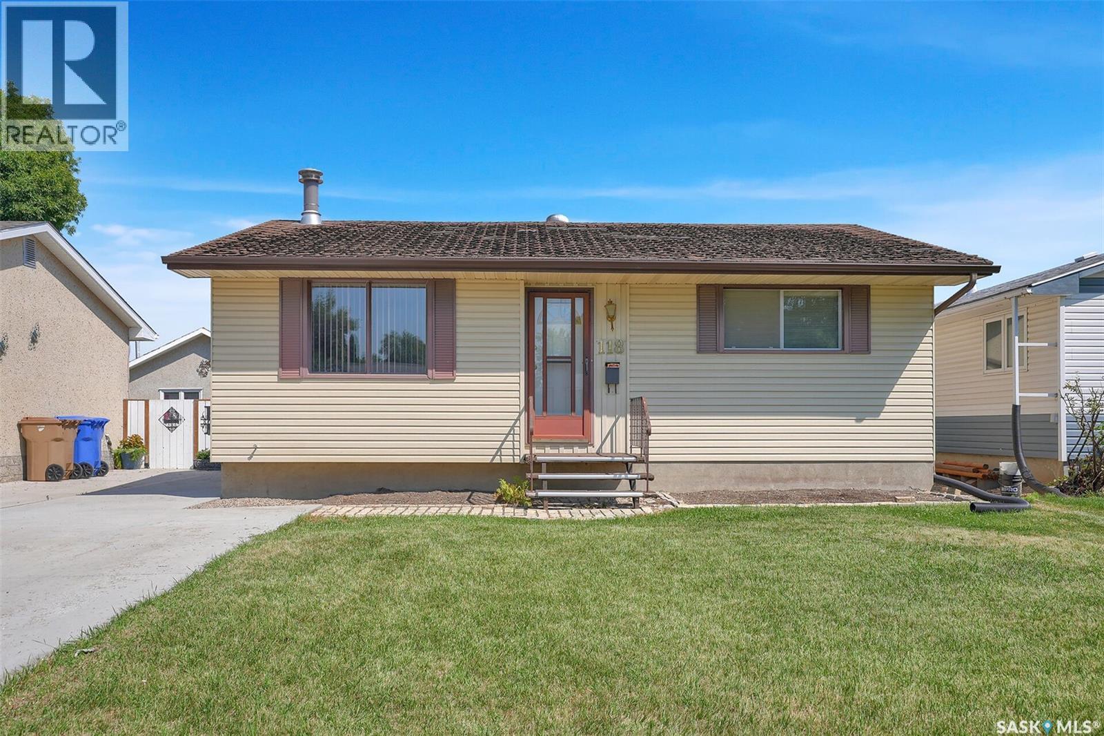 118 Read Avenue, Regina, Saskatchewan  S4T 6P8 - Photo 2 - SK043988