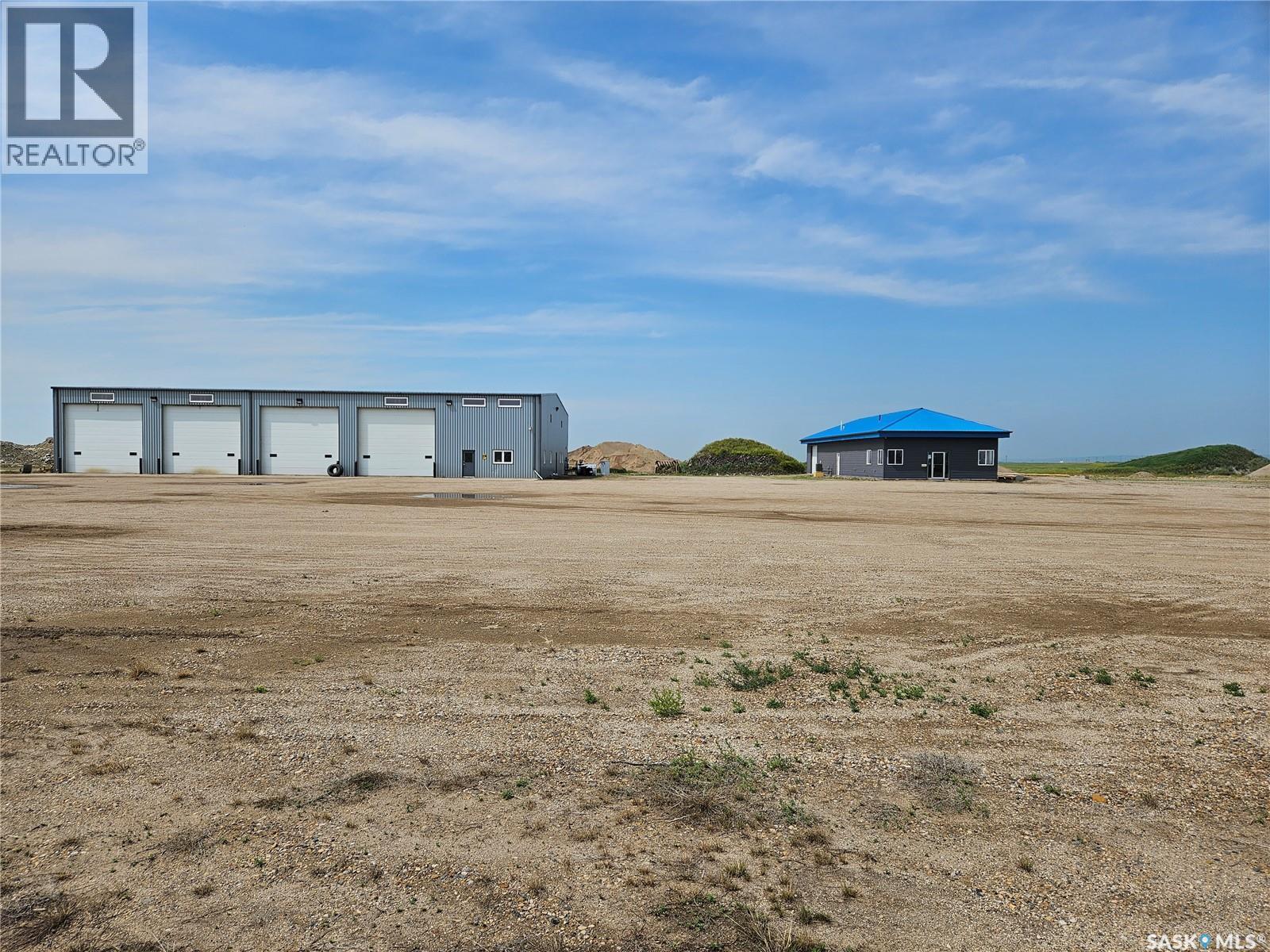 Carlyle Contracting Buildings & Land, Moose Mountain Rm No. 63, Saskatchewan  S0C 0R0 - Photo 4 - SK043984