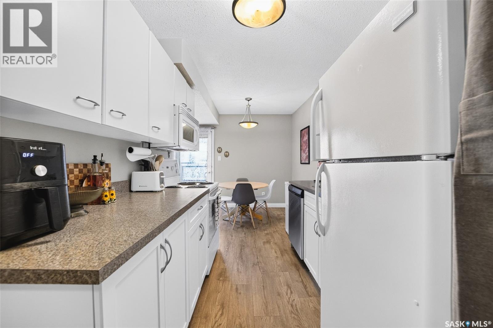 J 4216 Castle Road, Regina, Saskatchewan  S4S 4W1 - Photo 10 - SK043860