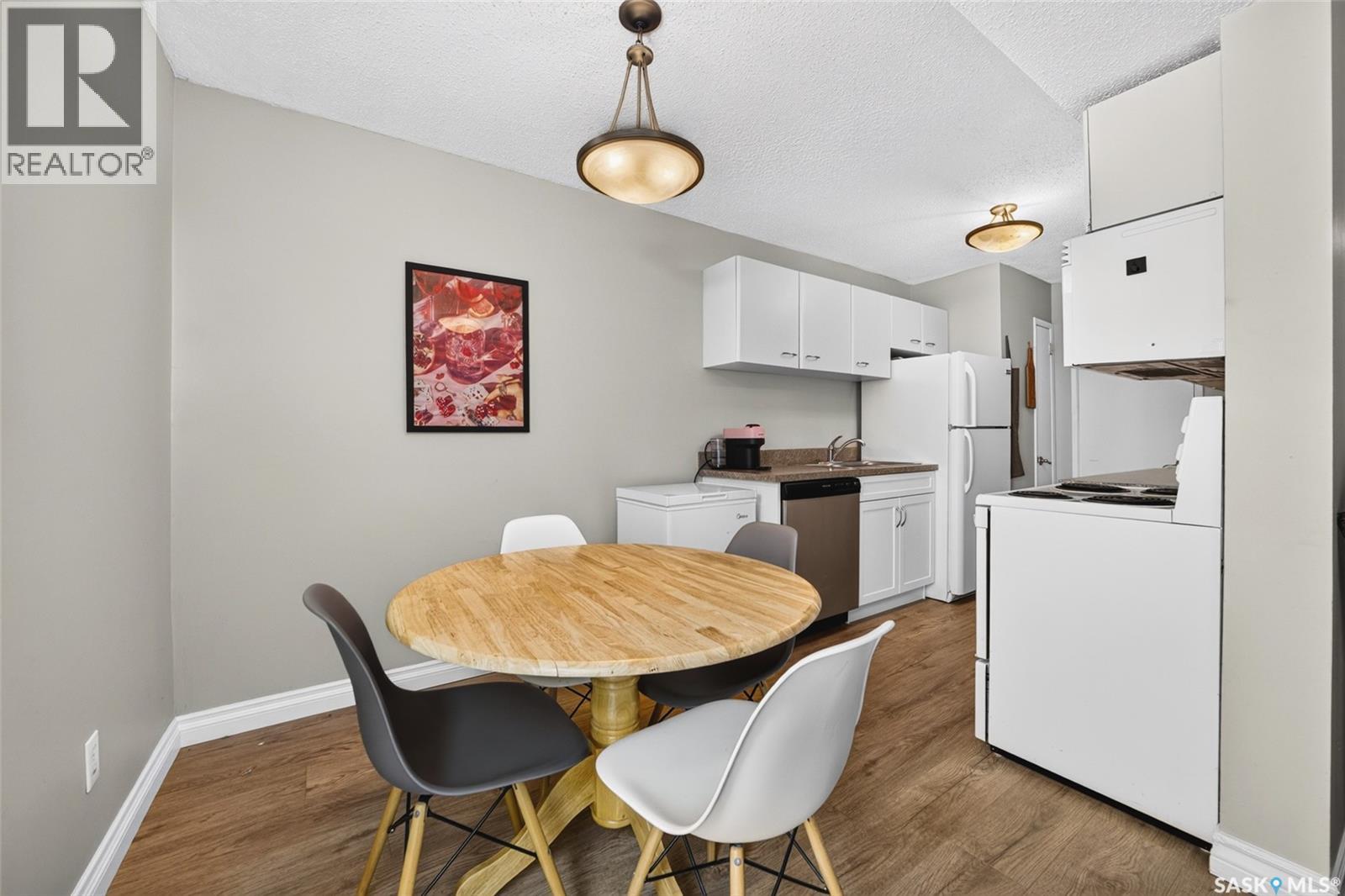 J 4216 Castle Road, Regina, Saskatchewan  S4S 4W1 - Photo 6 - SK043860