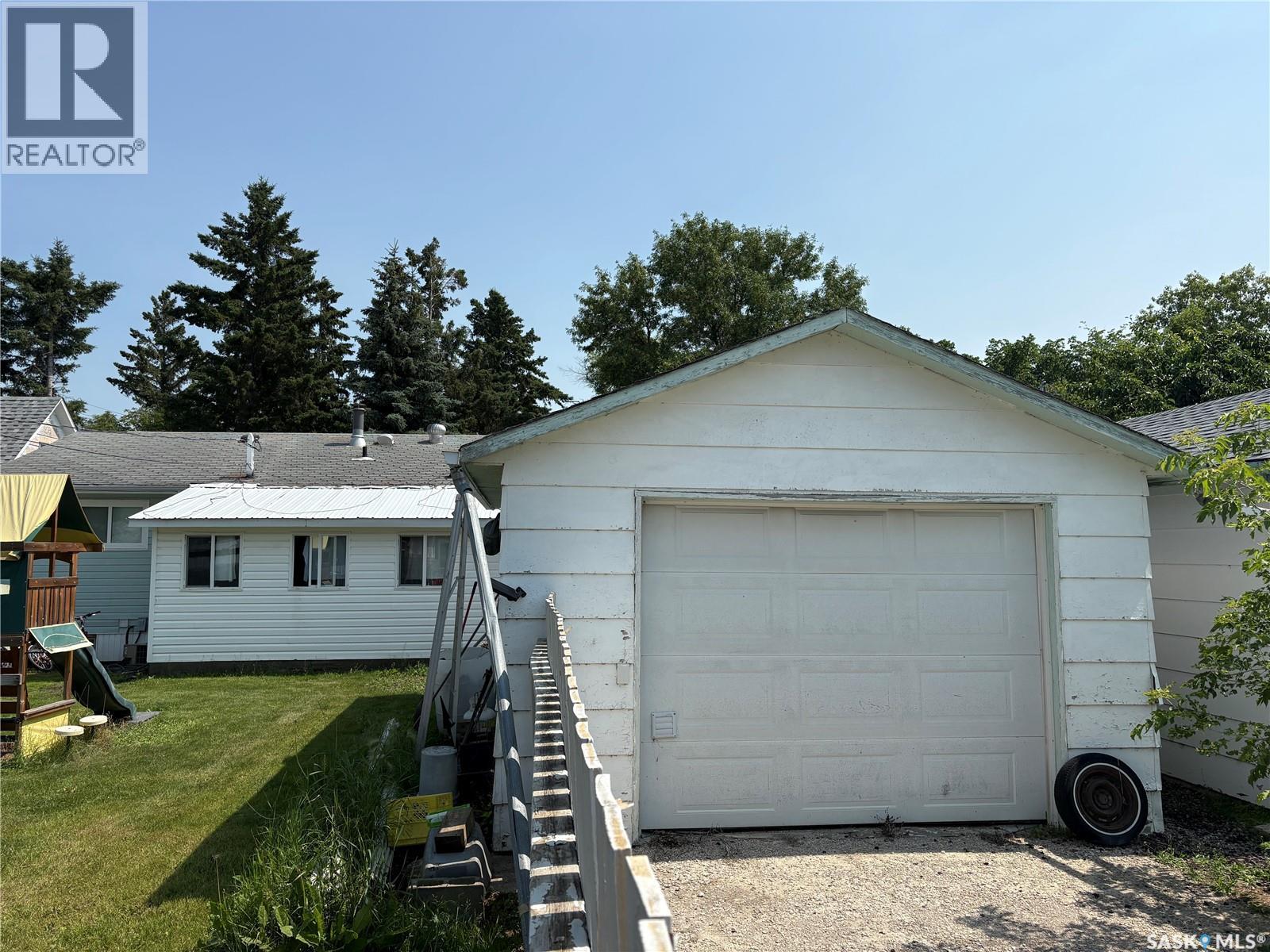 129 3rd Street Ne, Wadena, Saskatchewan  S0A 4J0 - Photo 4 - SK043773