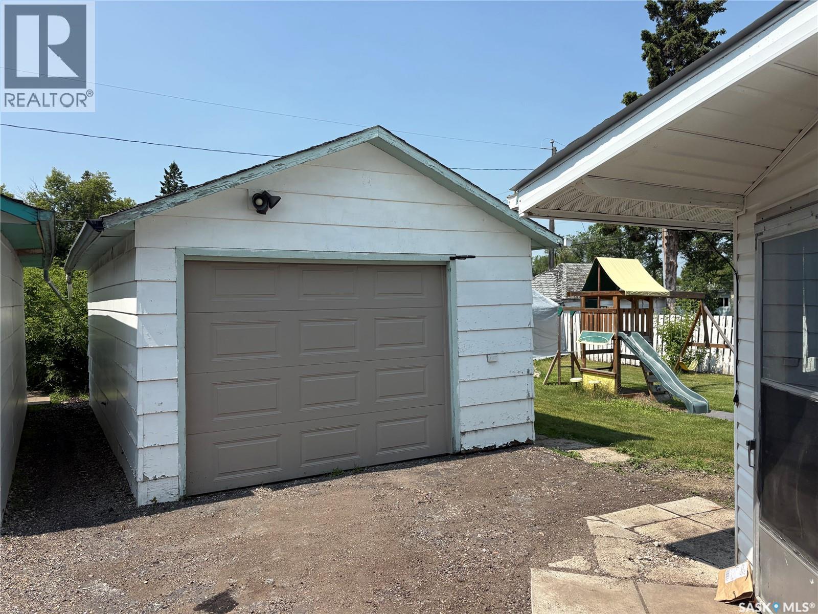 129 3rd Street Ne, Wadena, Saskatchewan  S0A 4J0 - Photo 3 - SK043773