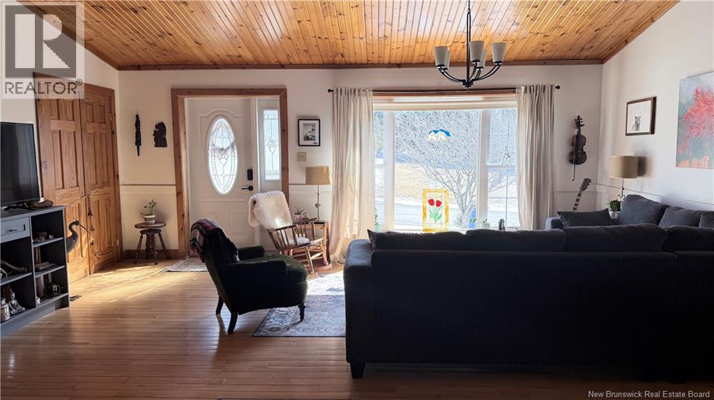 217 Barrett, Perth-Andover, New Brunswick  E7H 1E1 - Photo 3 - NB144998