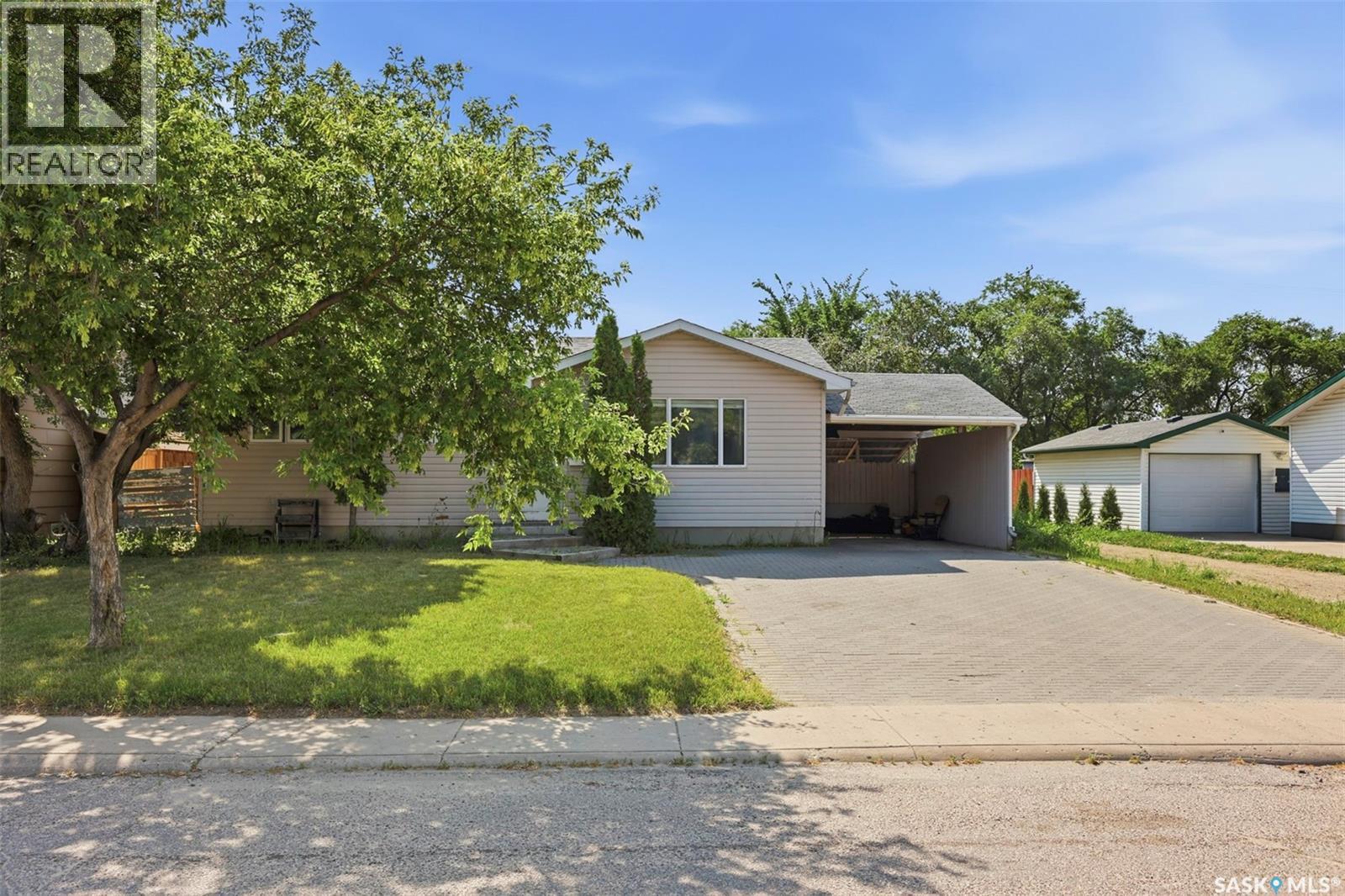 30 Marlborough Crescent, Saskatoon, Saskatchewan  S7L 3T7 - Photo 1 - SK043985