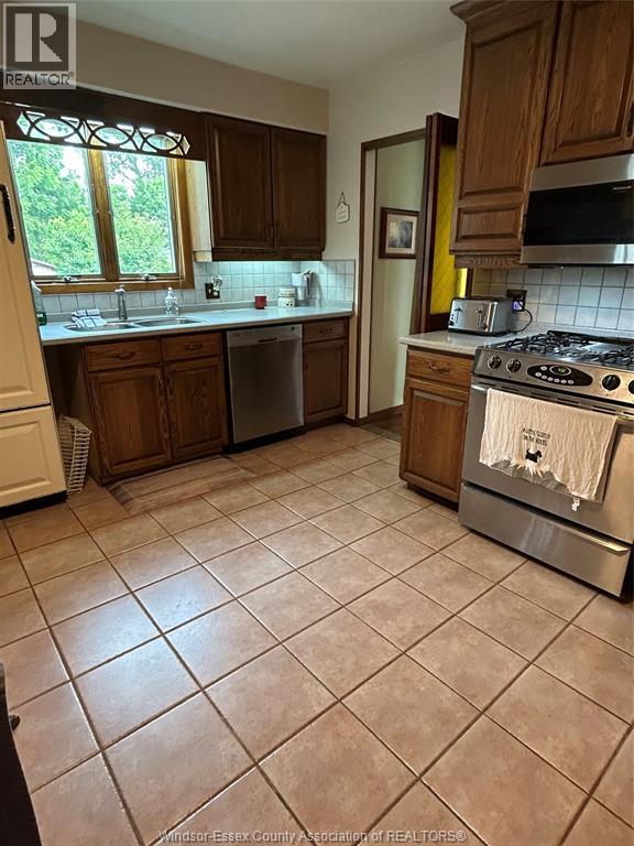 90 Harbourview, Kingsville, Ontario N9Y 2J2 - Photo 9 - 26018209