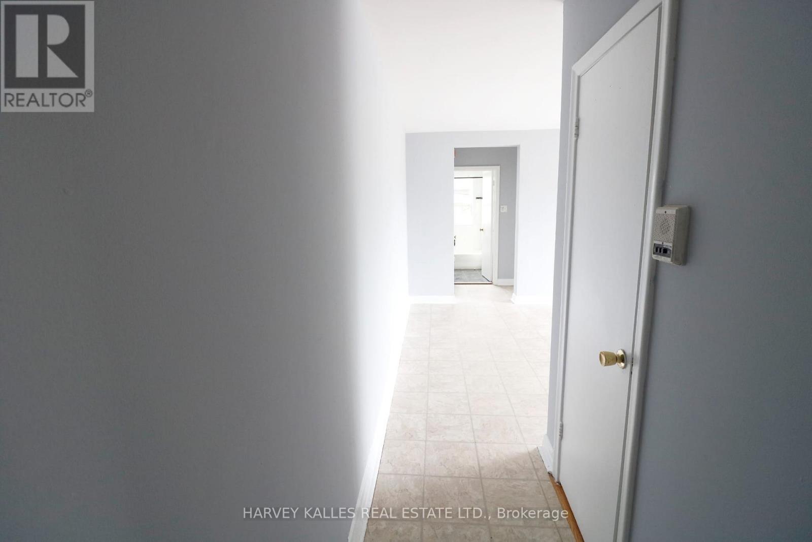 10 - 2434 Keele Street, Toronto, Ontario  M6L 2N2 - Photo 5 - W13613052