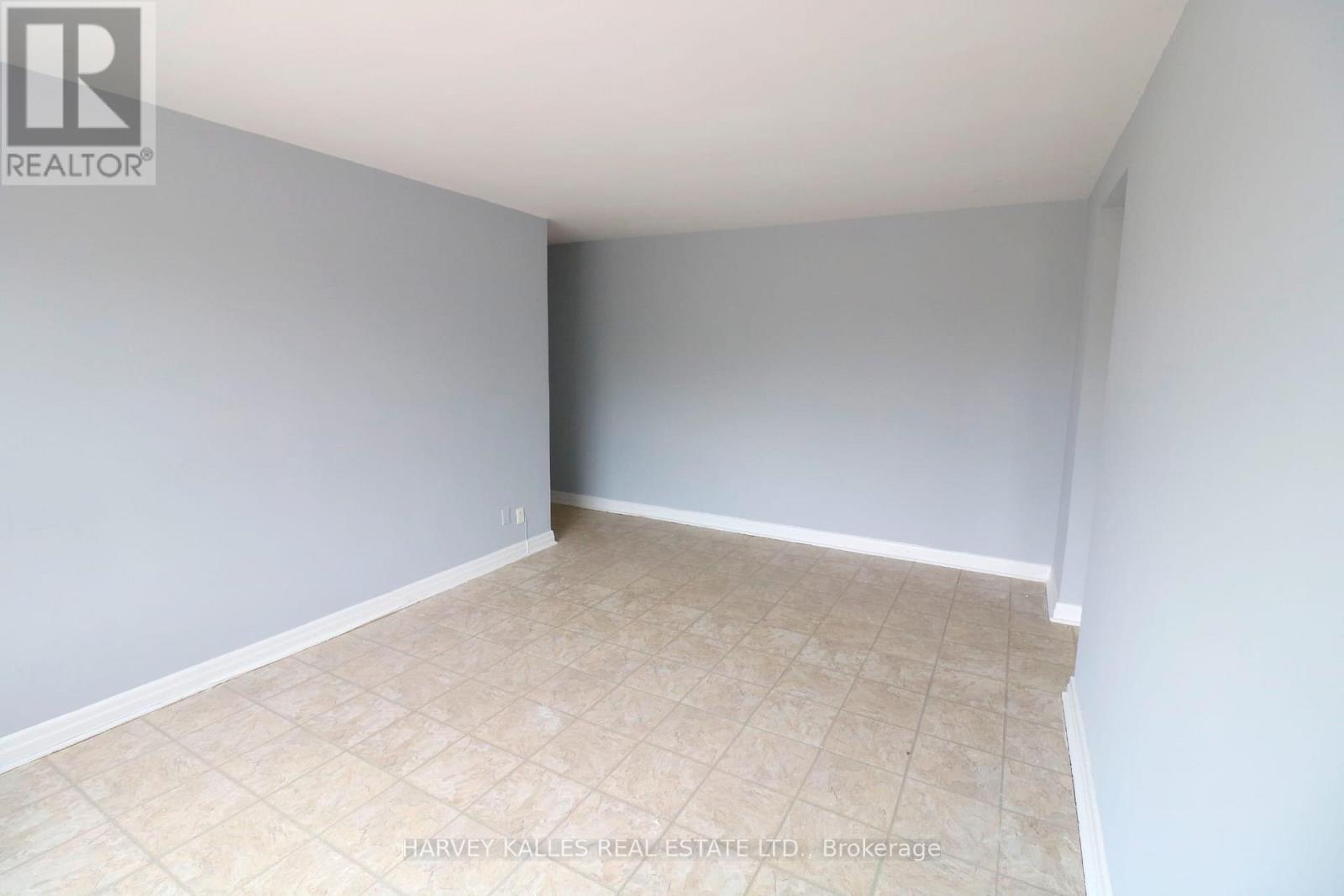 10 - 2434 Keele Street, Toronto, Ontario  M6L 2N2 - Photo 8 - W13613052