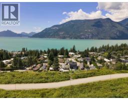819 BRITANNIA WAY, Squamish, British Columbia