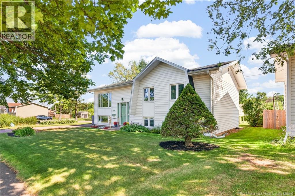 91 Mecca Drive, Moncton, New Brunswick E1G 1B8 - Photo 2 - NB144957