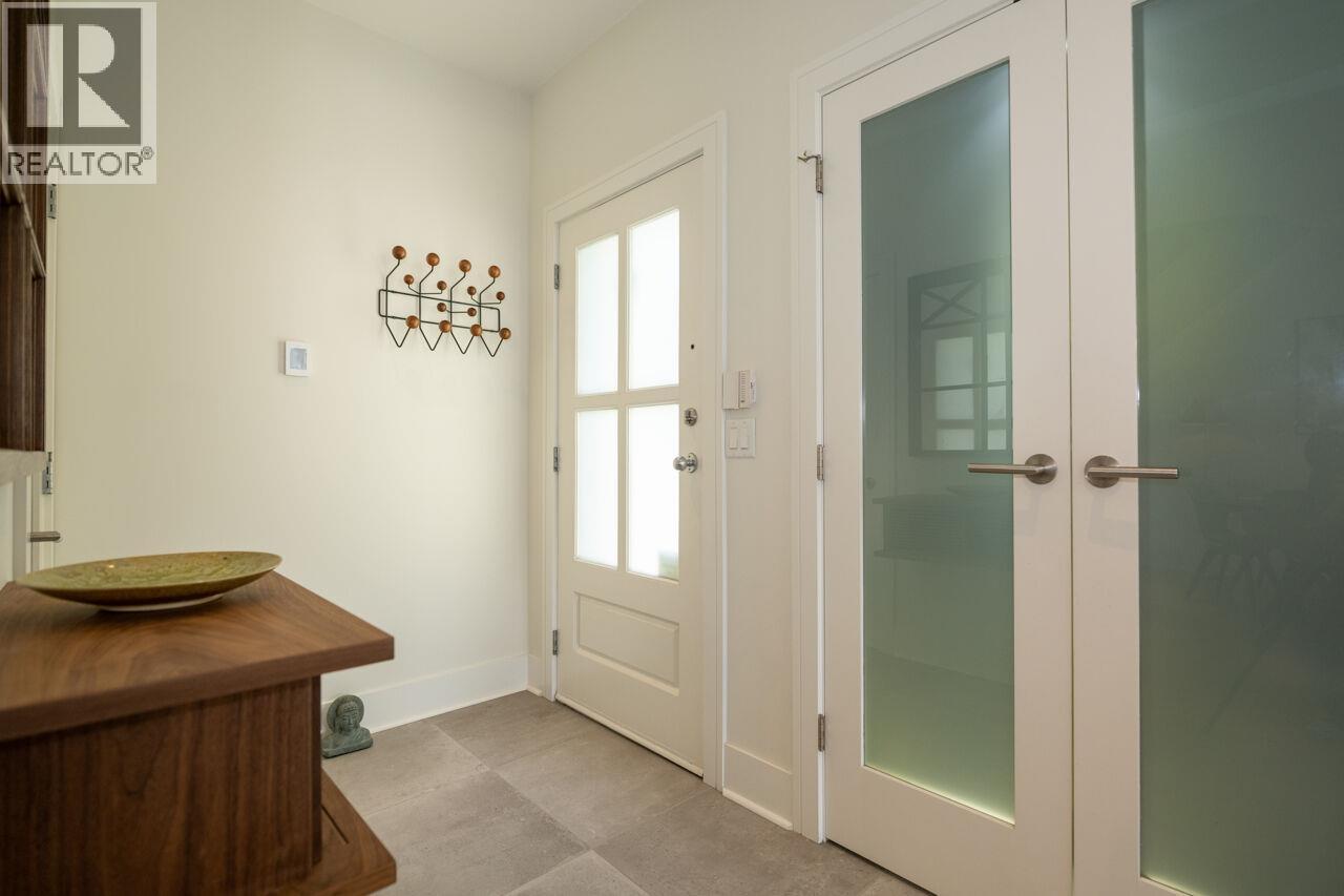 1989 W 13th Avenue, Vancouver, British Columbia  V6H 2H5 - Photo 8 - R3150876