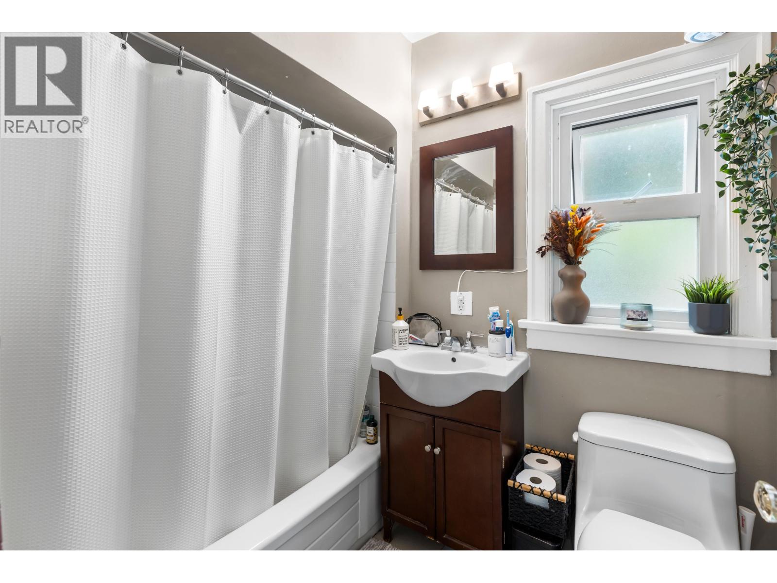3026 Point Grey Road, Vancouver, British Columbia  V6K 1B1 - Photo 14 - R3149829