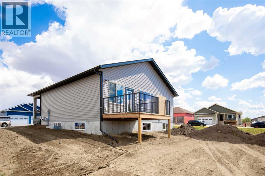 32 Sunrise Crescent N, Three Hills, Alberta  T0M 2A0 - Photo 35 - A2329236