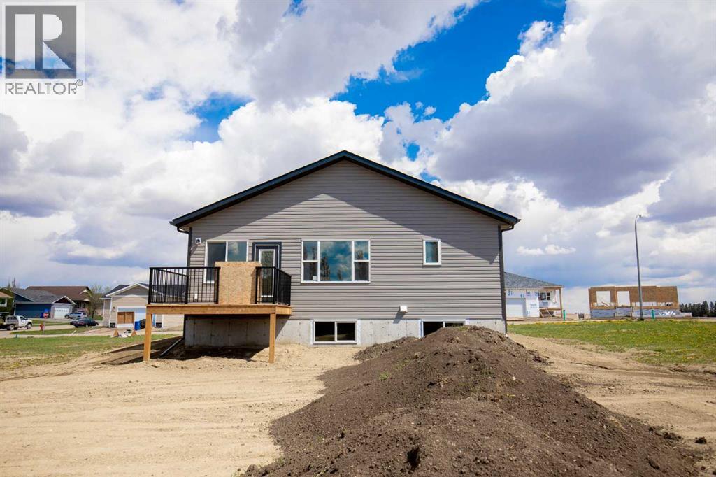 32 Sunrise Crescent N, Three Hills, Alberta  T0M 2A0 - Photo 37 - A2329236