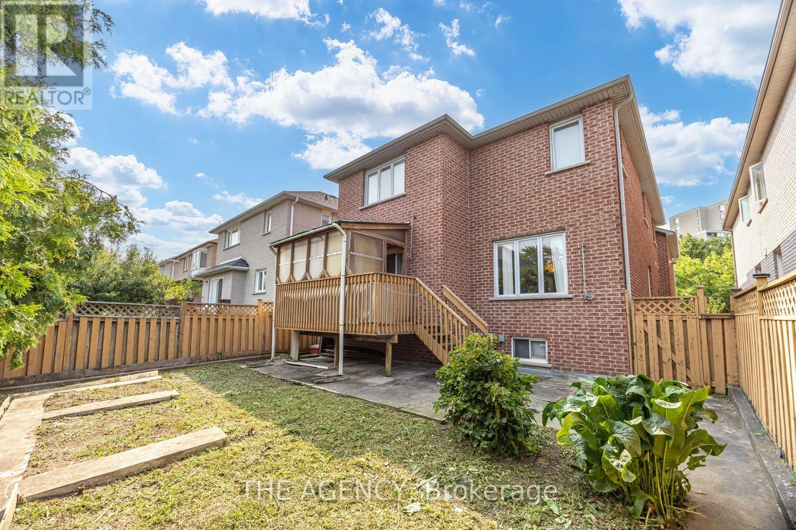 68 Townsgate Drive, Vaughan, Ontario  L4J 8A4 - Photo 21 - N13616928