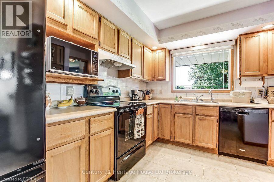 27 O'rourke Place, Woodstock, Ontario  N4S 8T9 - Photo 7 - 40849323