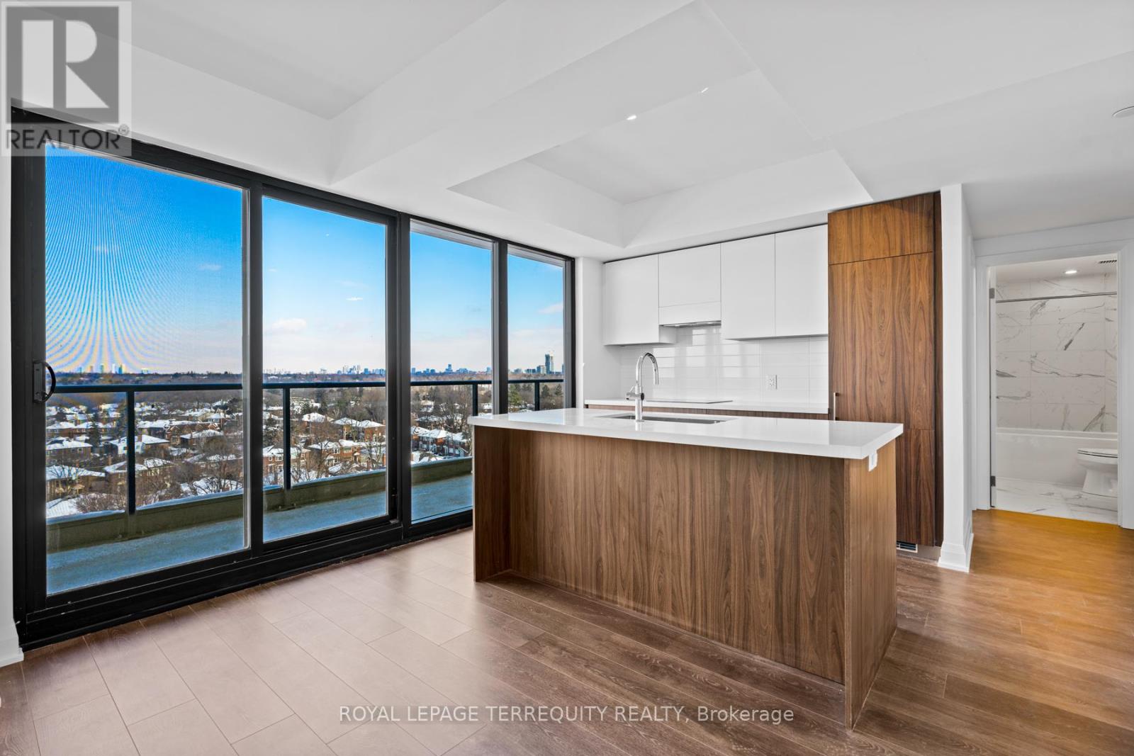 808 - 33 Frederick Todd Way, Toronto, Ontario  M4G 0C9 - Photo 5 - C13617346