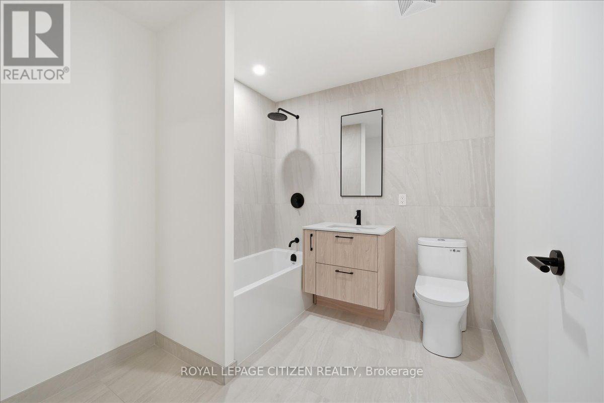 1602 - 109 Erskine Avenue, Toronto, Ontario  M4P 0C6 - Photo 9 - C13617372