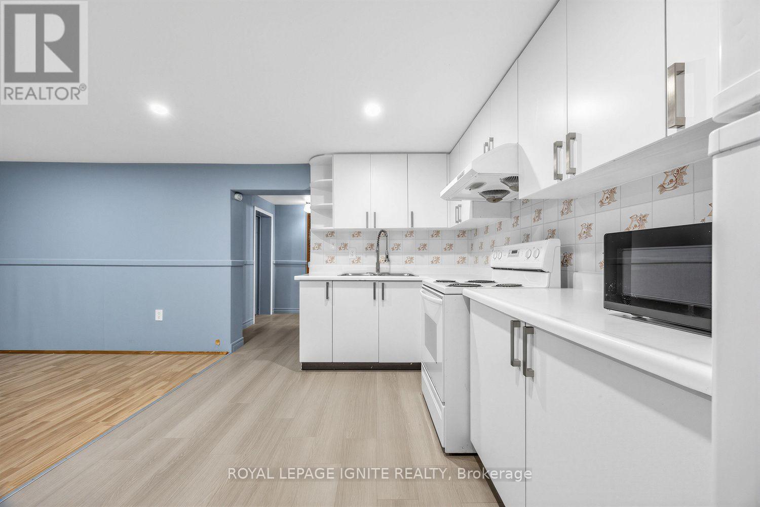Bsmt - 61 Jarwick Drive, Toronto, Ontario M1H 2H1 - Photo 15 - E13617426