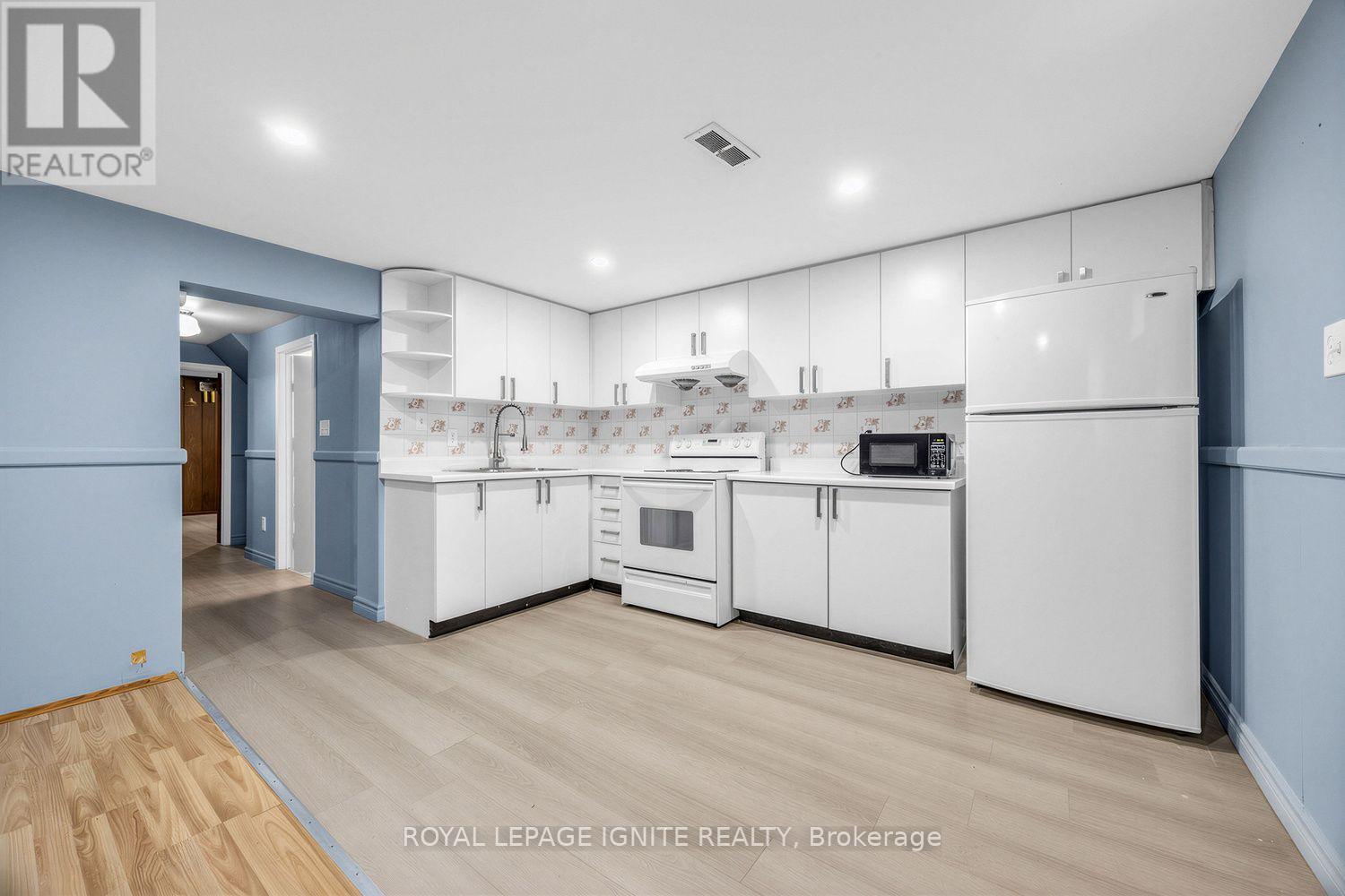 Bsmt - 61 Jarwick Drive, Toronto, Ontario M1H 2H1 - Photo 16 - E13617426
