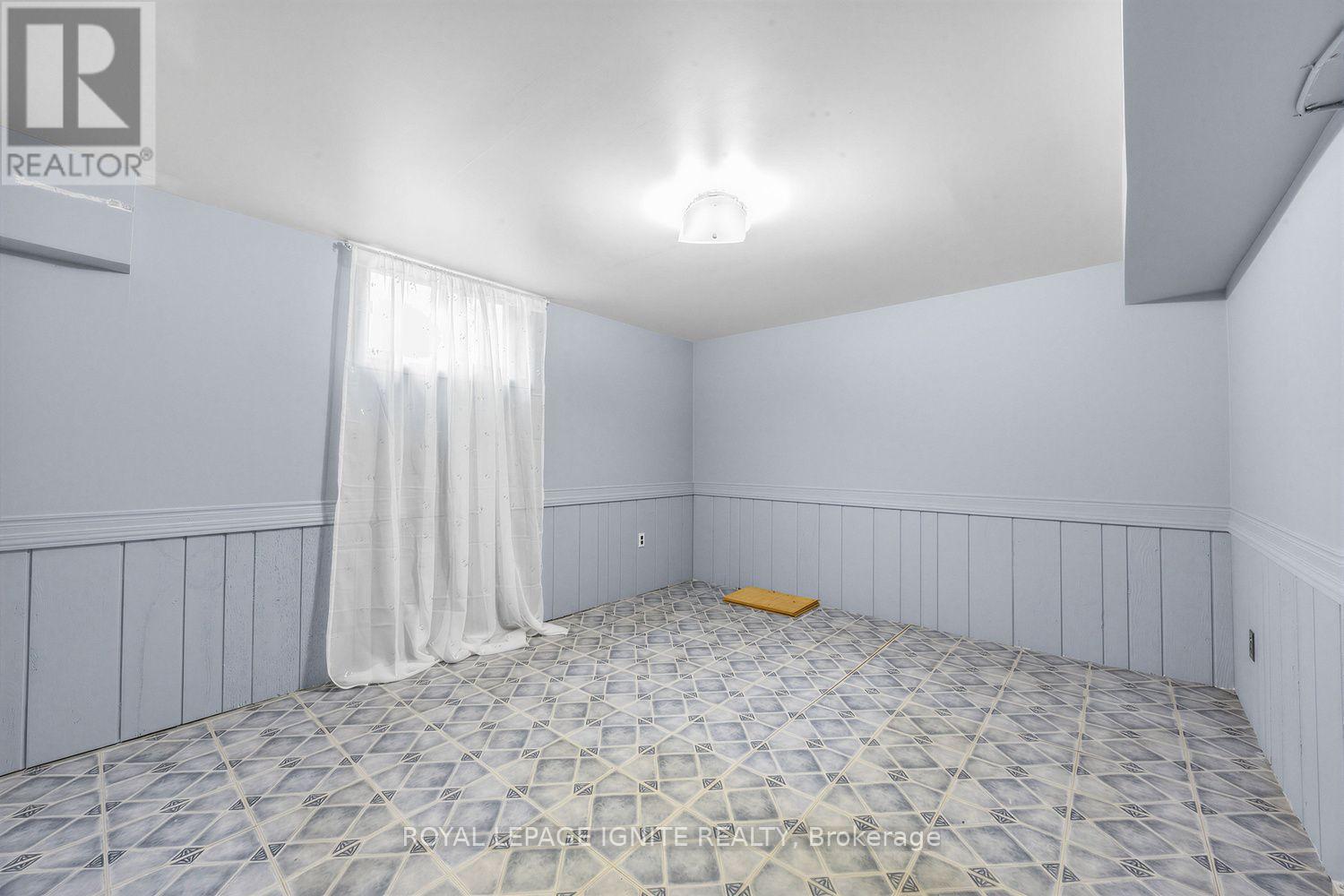 Bsmt - 61 Jarwick Drive, Toronto, Ontario M1H 2H1 - Photo 19 - E13617426