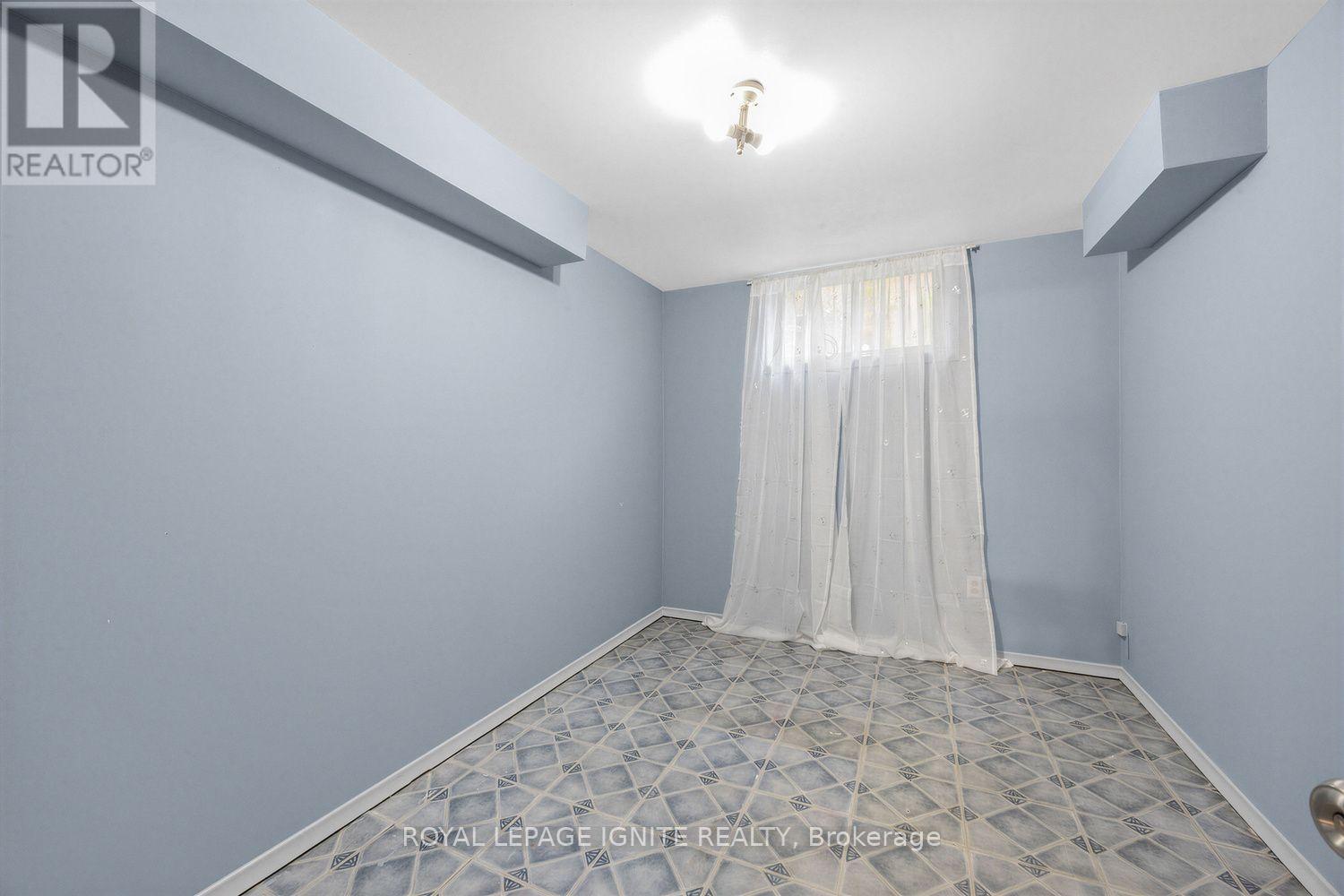 Bsmt - 61 Jarwick Drive, Toronto, Ontario M1H 2H1 - Photo 21 - E13617426