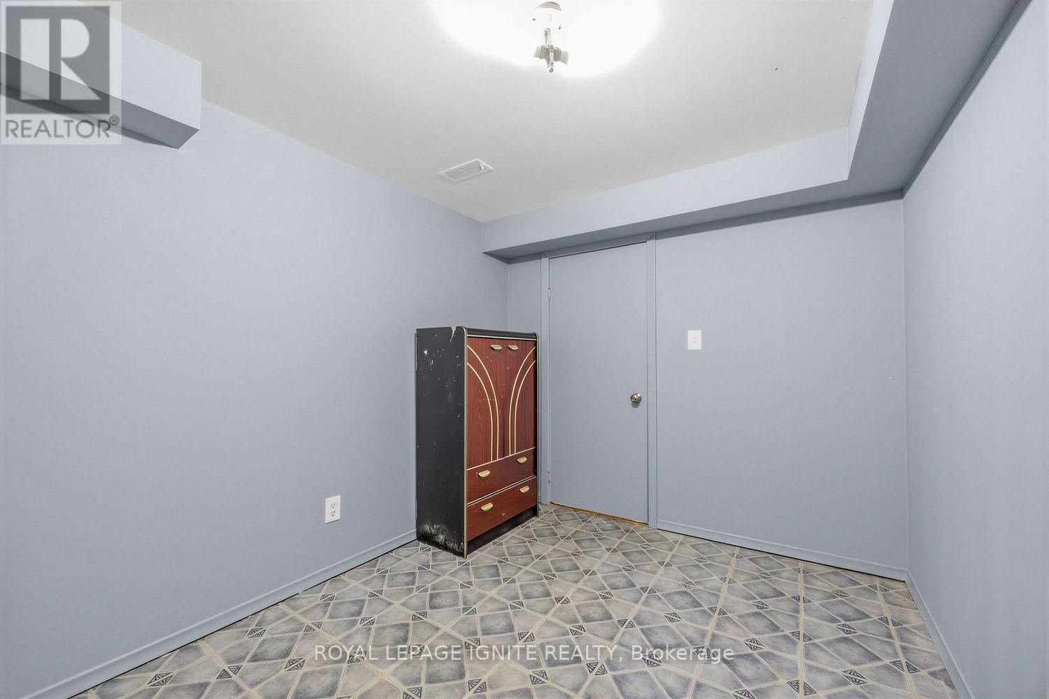 Bsmt - 61 Jarwick Drive, Toronto, Ontario M1H 2H1 - Photo 22 - E13617426