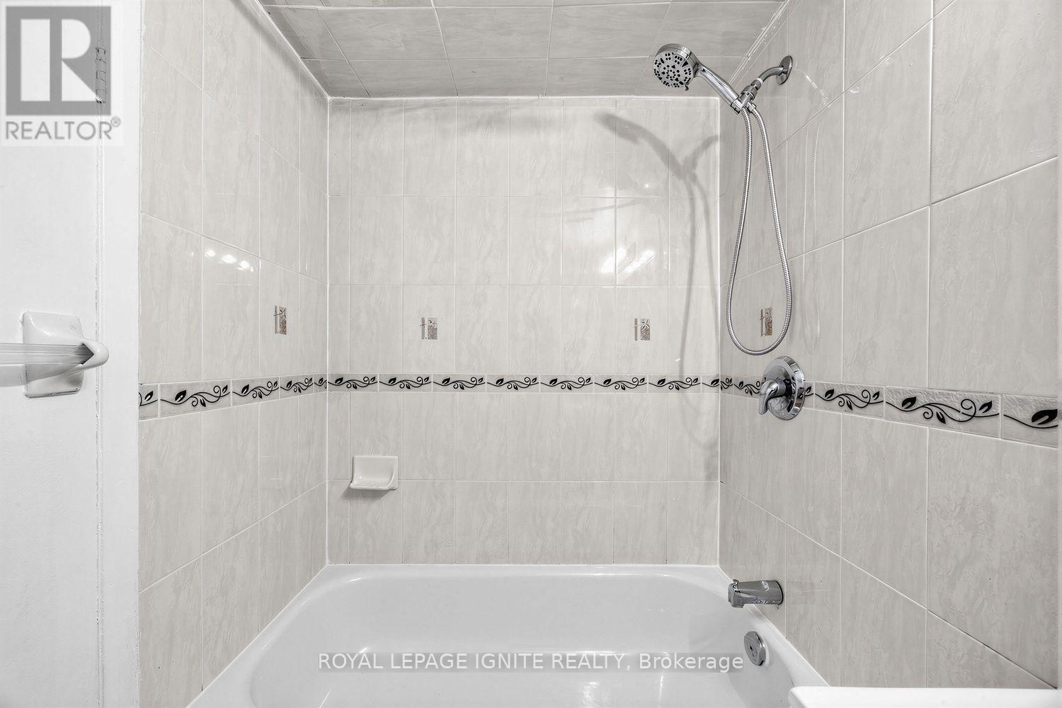 Bsmt - 61 Jarwick Drive, Toronto, Ontario M1H 2H1 - Photo 24 - E13617426