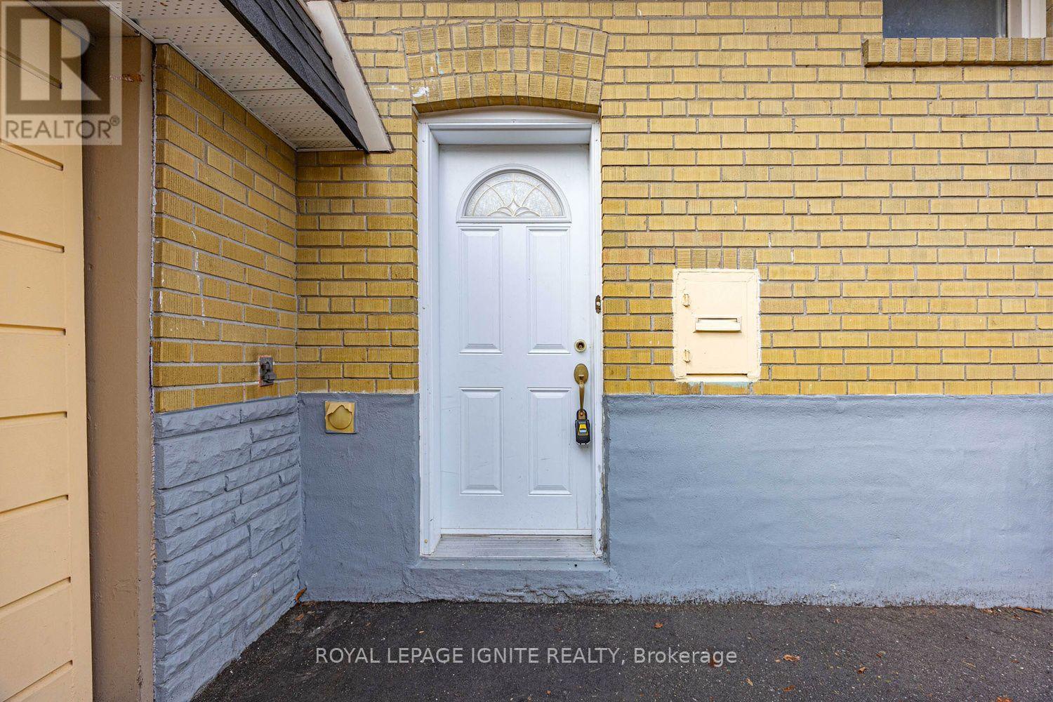Bsmt - 61 Jarwick Drive, Toronto, Ontario M1H 2H1 - Photo 5 - E13617426