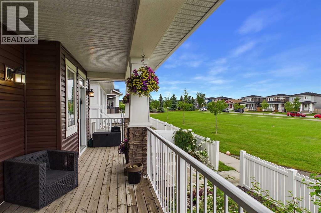 83 Redstone Gardens Ne, Calgary, Alberta  T3N 0J8 - Photo 4 - A2325754