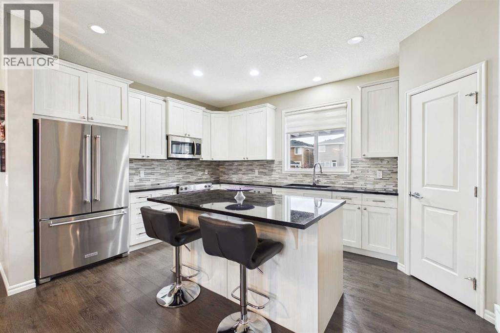 83 Redstone Gardens Ne, Calgary, Alberta  T3N 0J8 - Photo 12 - A2325754