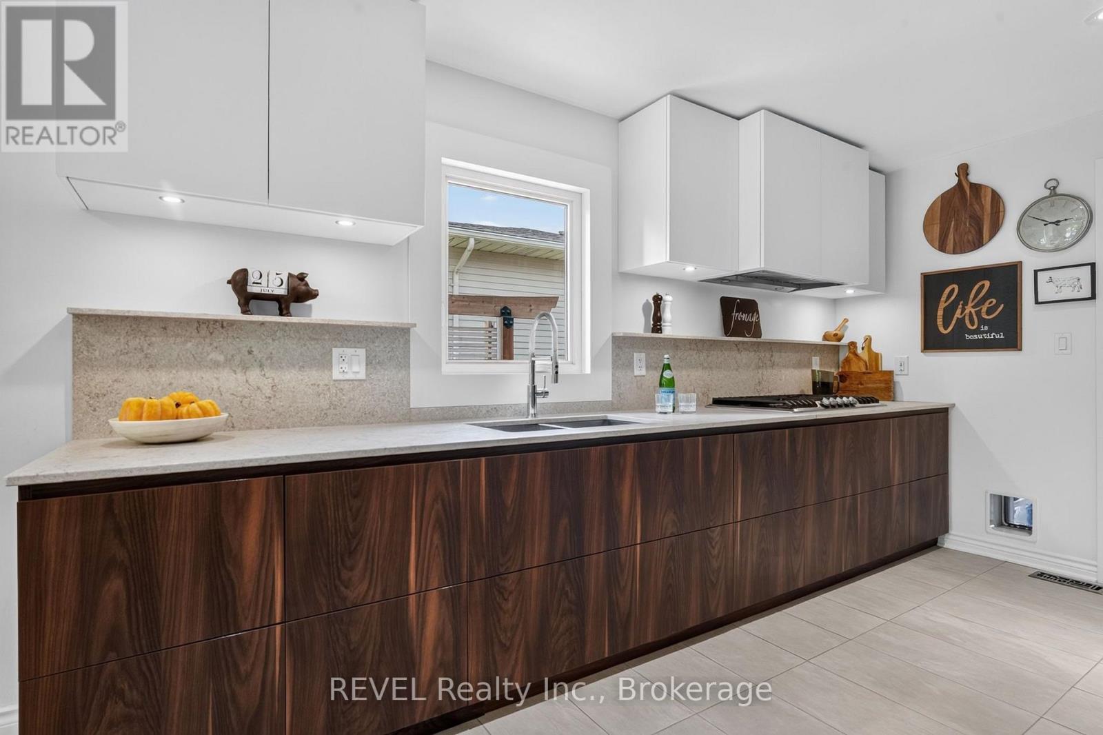 16 Confederation Drive, Niagara-On-The-Lake, Ontario  L0S 1J0 - Photo 13 - X13617448