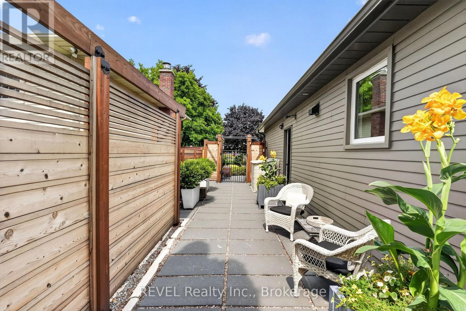16 Confederation Drive, Niagara-On-The-Lake, Ontario  L0S 1J0 - Photo 48 - X13617448