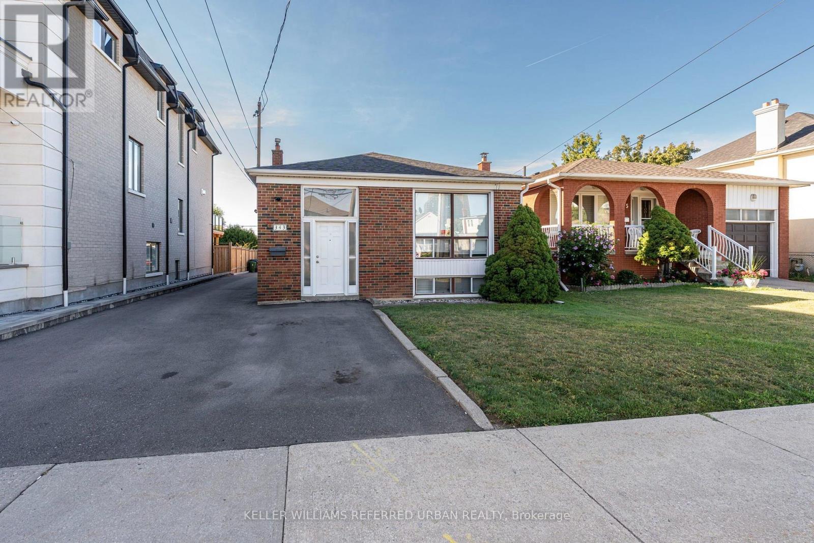 Lower - 343 Ranee Avenue, Toronto, Ontario  M6A 1N9 - Photo 3 - W13617340